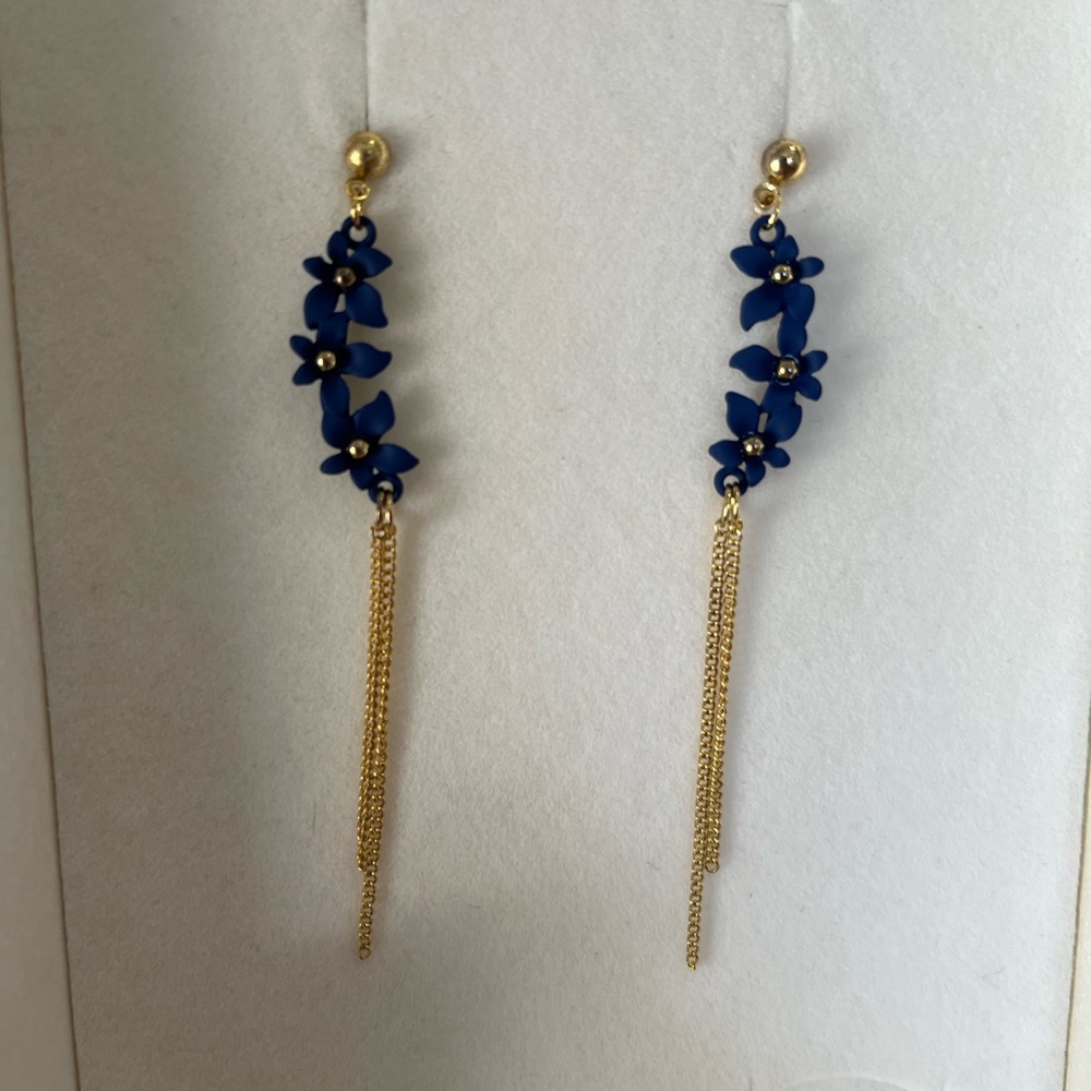 Gold-plated blue earrings